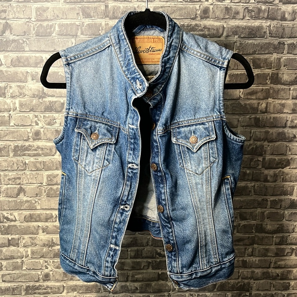 Levi Strauss women’s button up vest